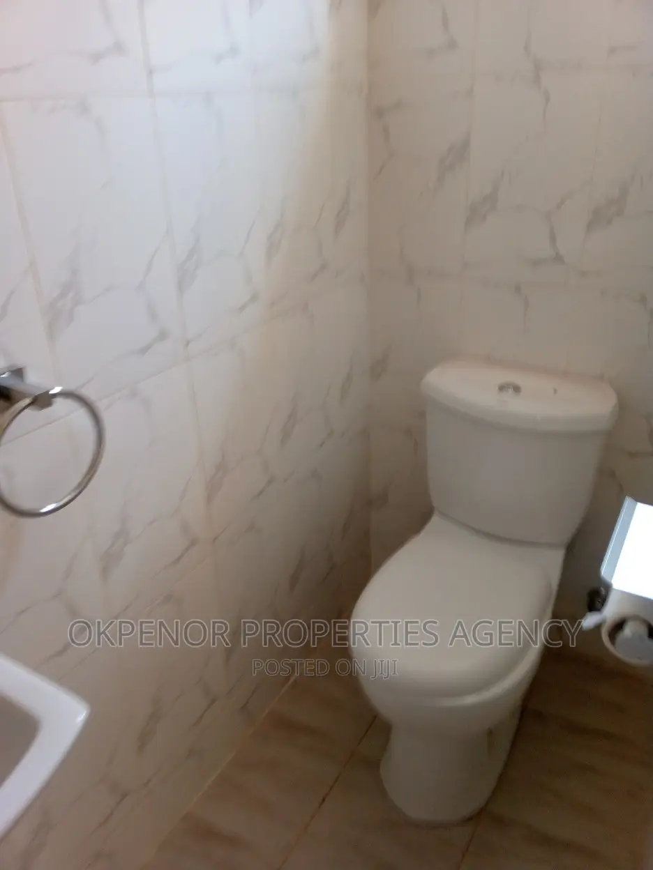 3bdrm House in Devtraco Estate, Tema Metropolitan for rent