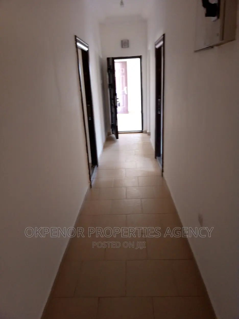 3bdrm House in Devtraco Estate, Tema Metropolitan for rent