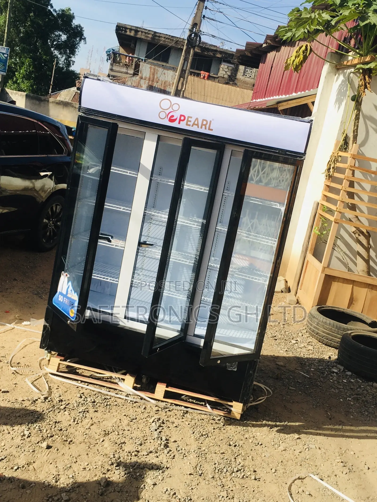 3 Doors Pearl Display Glass PVC-150 Electric Fridge