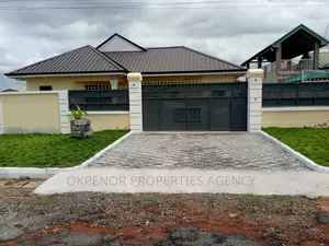 4bdrm House in Comm25, Tema Metropolitan for sale