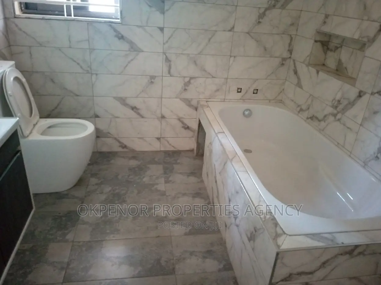 4bdrm House in Comm25, Tema Metropolitan for sale