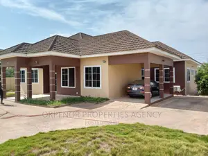 5bdrm House in Devtraco Estate, Tema Metropolitan for sale