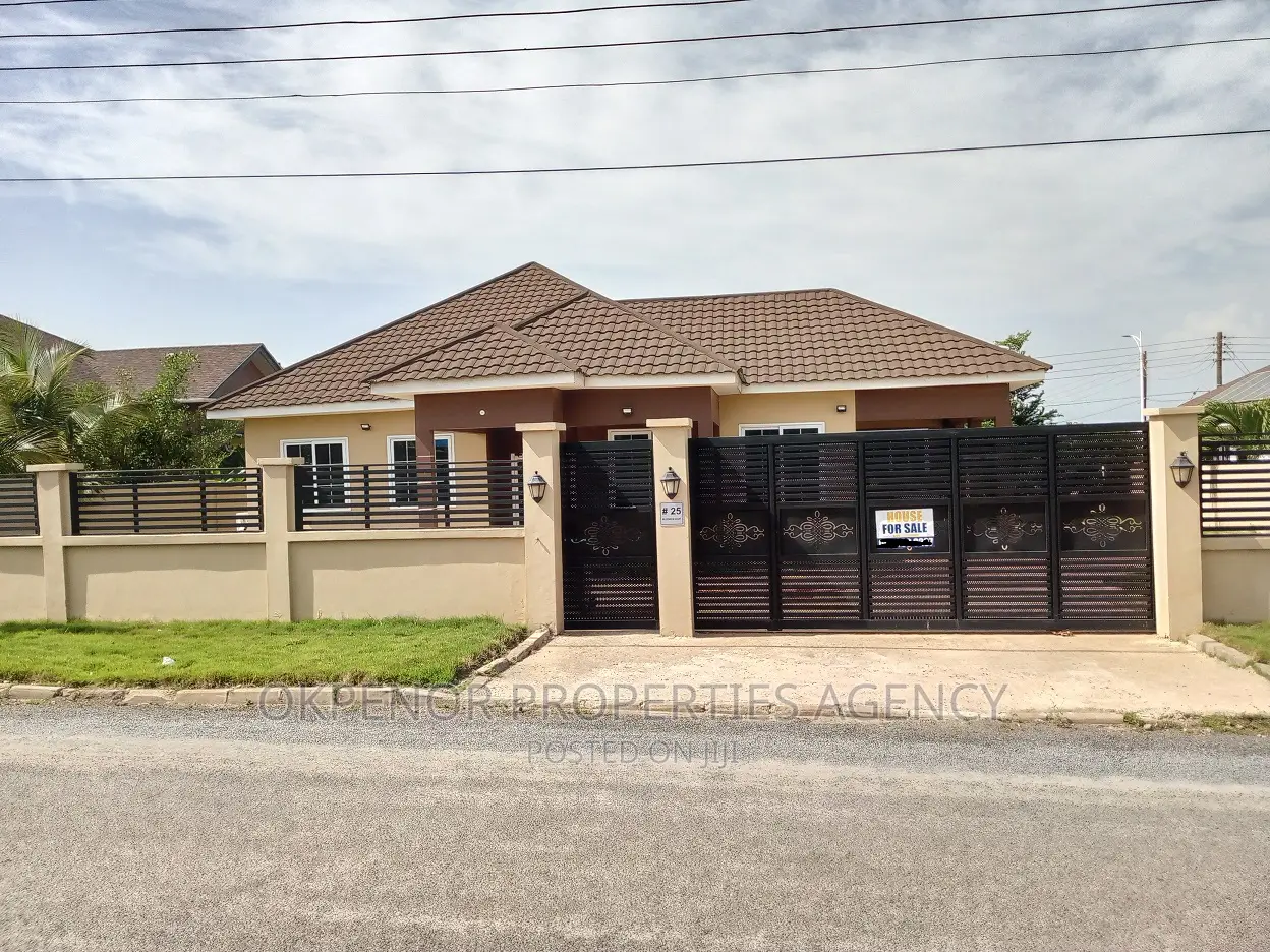 5bdrm House in Devtraco Estate, Tema Metropolitan for sale