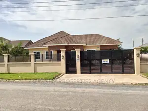 5bdrm House in Devtraco Estate, Tema Metropolitan for sale