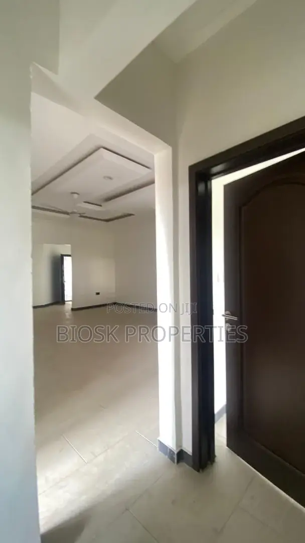2bdrm Apartment in Billa-Fix Properties, Malejor for rent