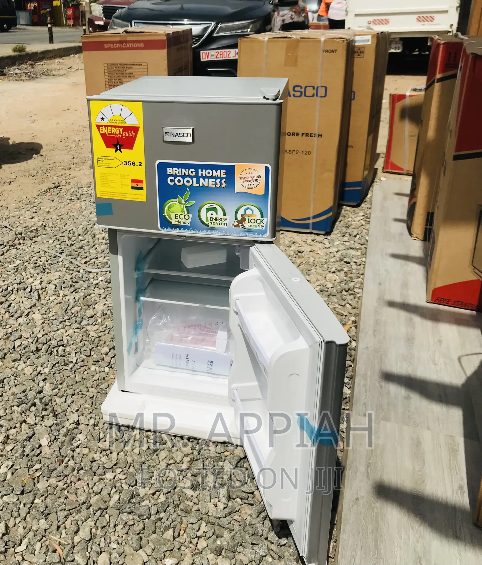 Energy Sufficient Nasco Nasf2-120 Table Top Fridge,Silver.