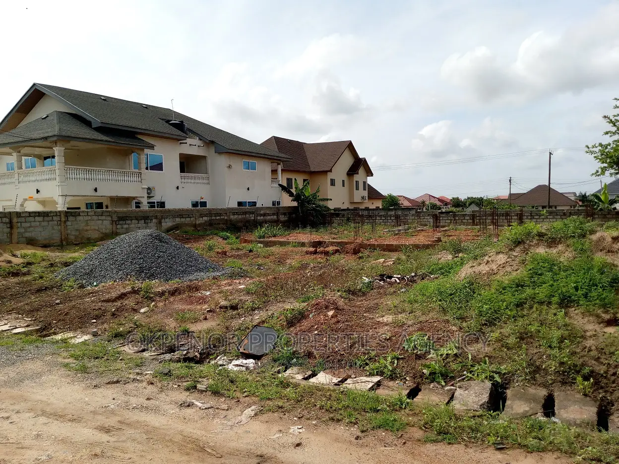 Plot for Sale at Tema Com25