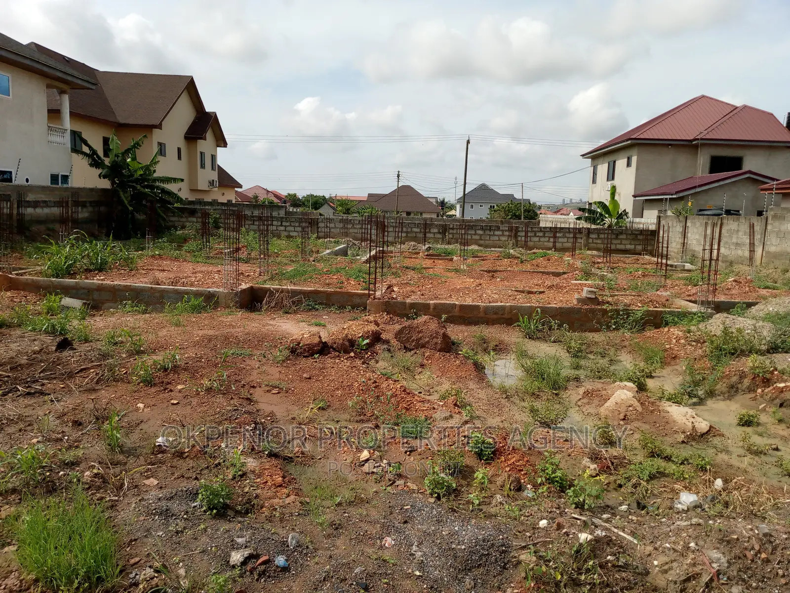Plot for Sale at Tema Com25