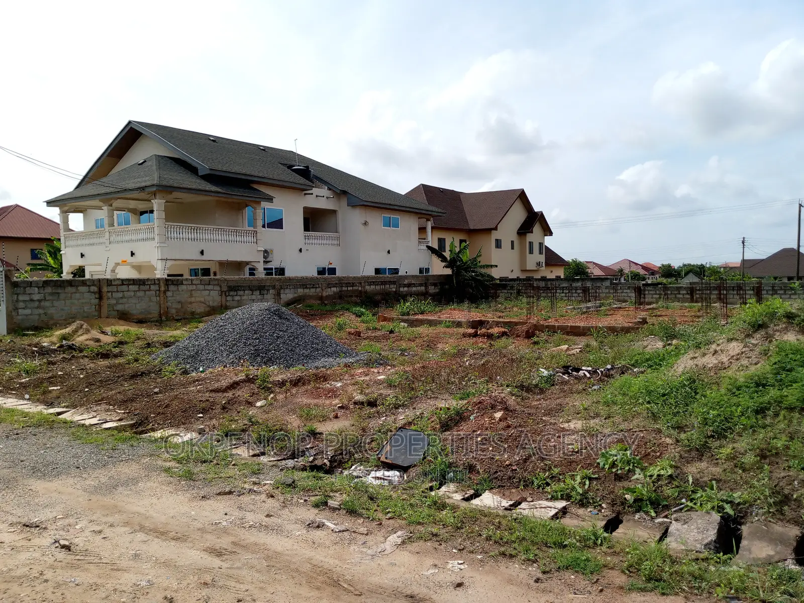 Plot for Sale at Tema Com25