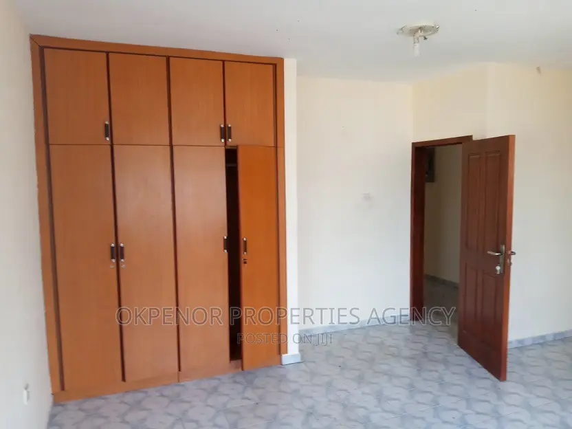 2bdrm House in Devtraco Estate, Tema Metropolitan for rent