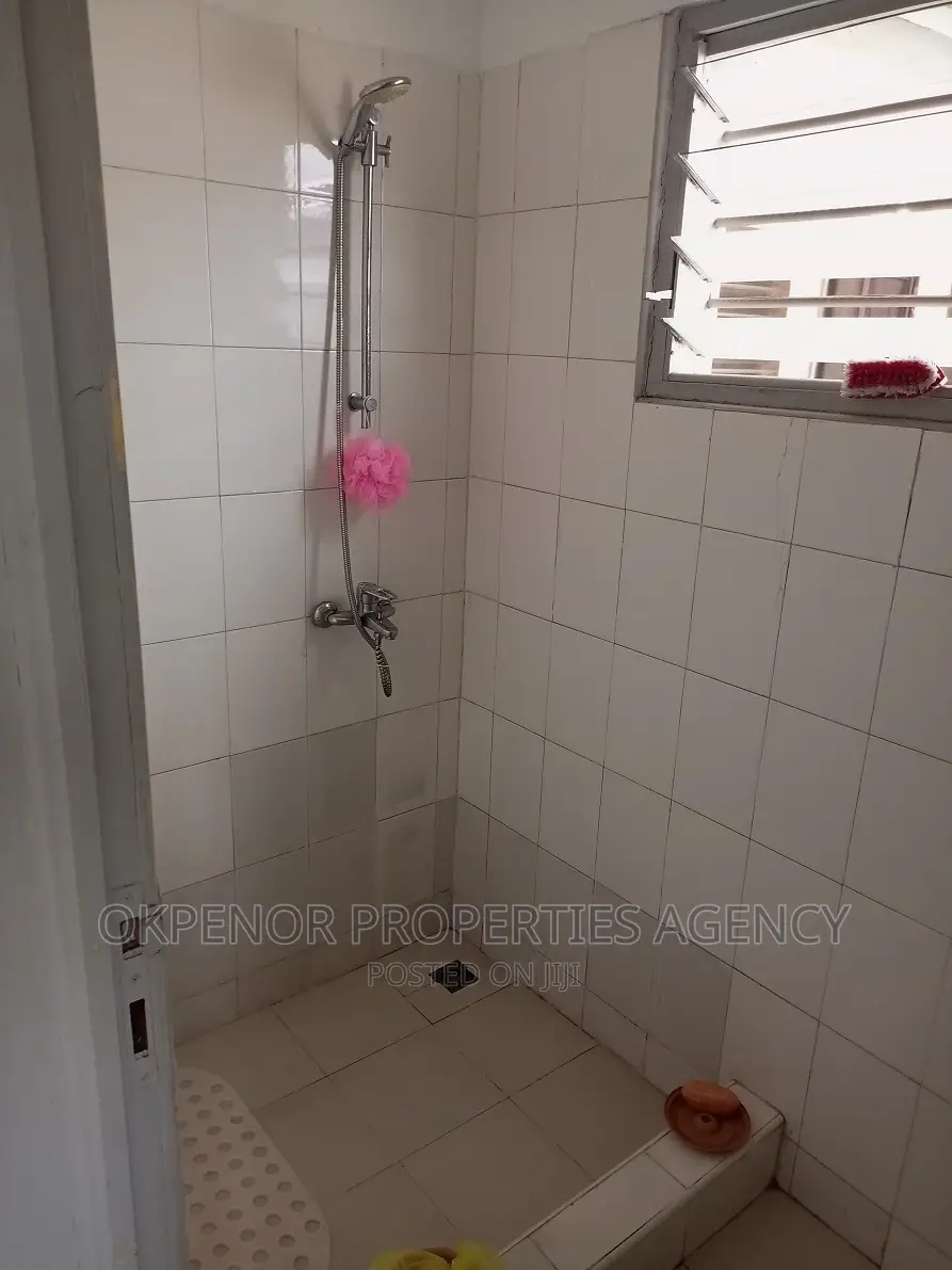 2bdrm House in Devtraco Estate, Tema Metropolitan for rent