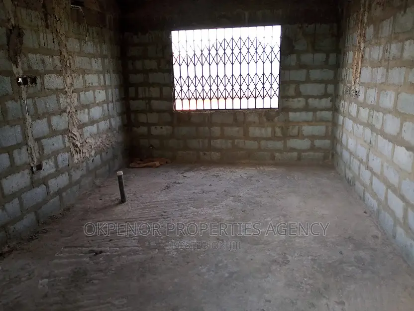 3bdrm House in Com25 Annex, Tema Metropolitan for sale