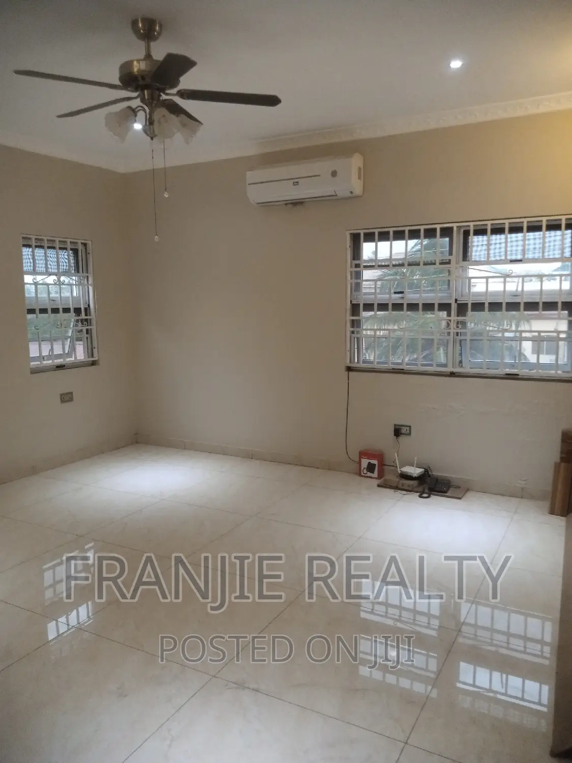 4bdrm House in Franjie Realty, West Hills Mall Area for sale