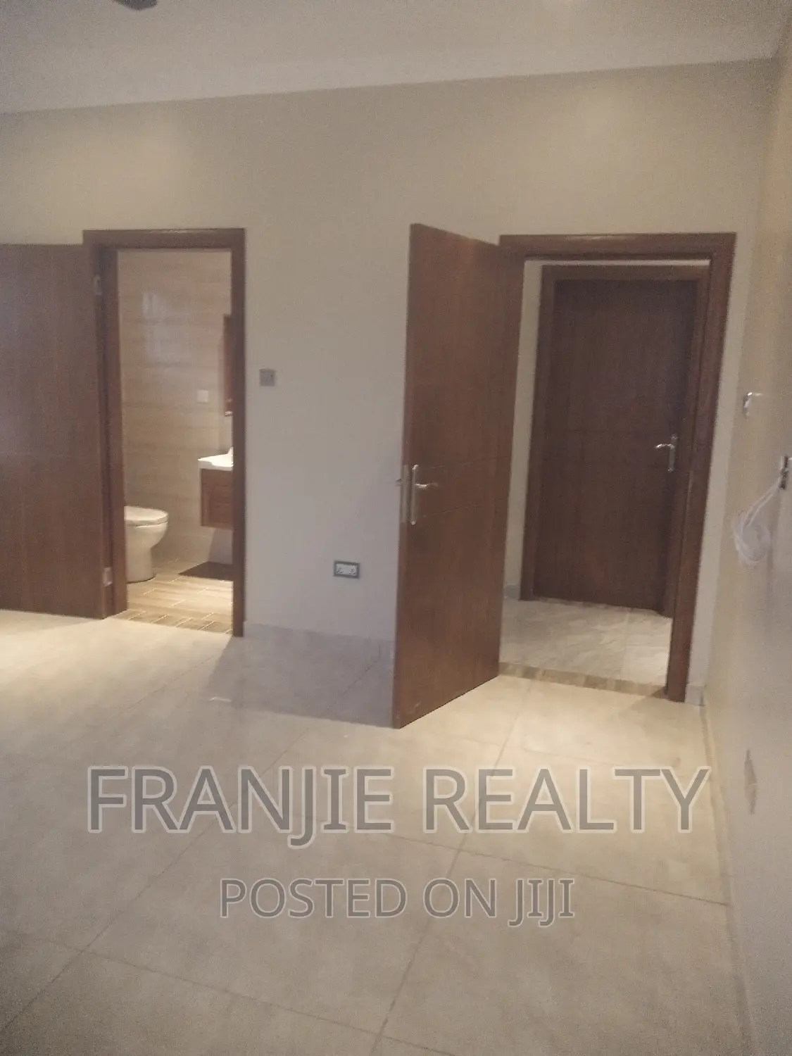 4bdrm House in Franjie Realty, West Hills Mall Area for sale