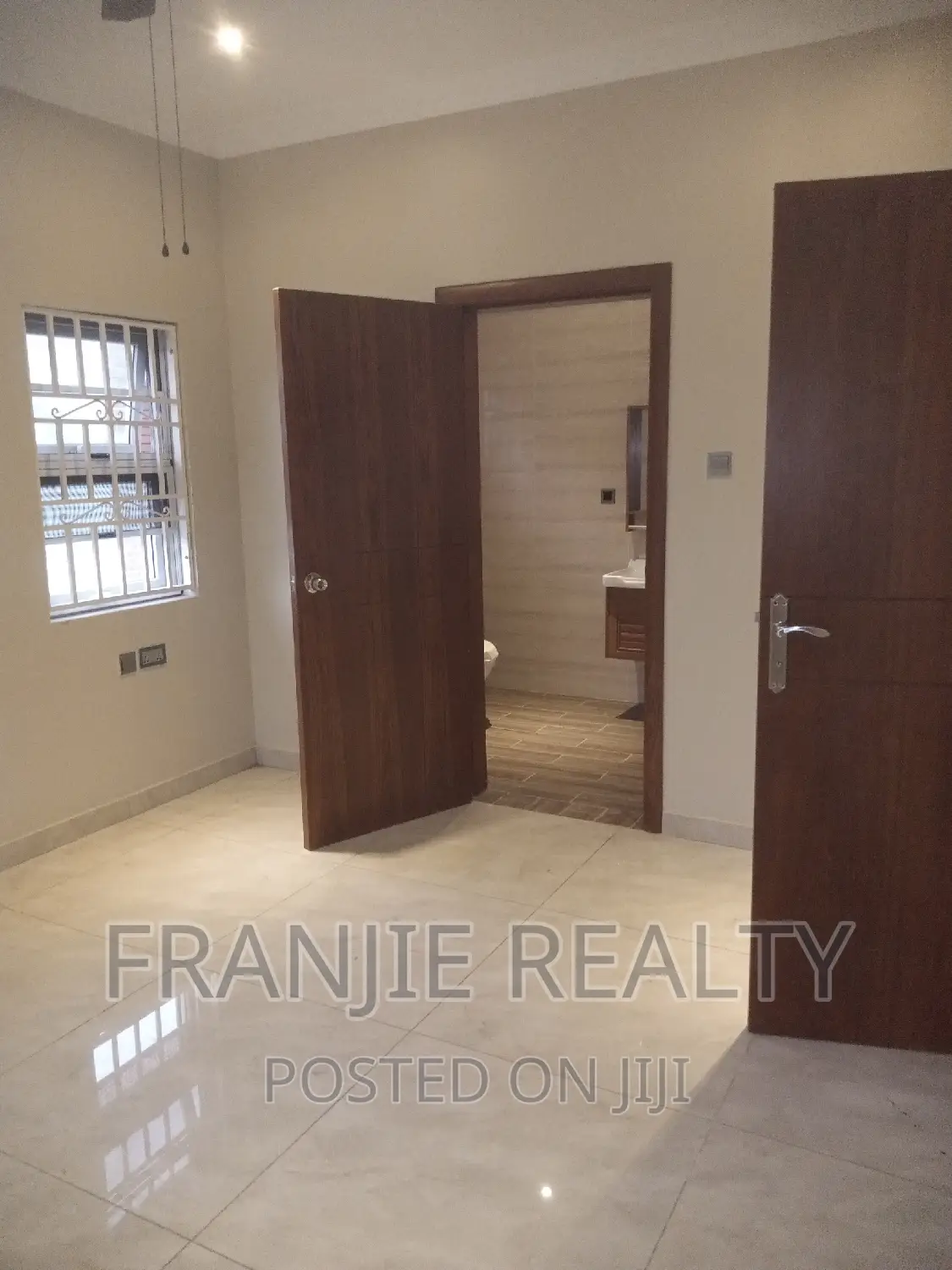 4bdrm House in Franjie Realty, West Hills Mall Area for sale