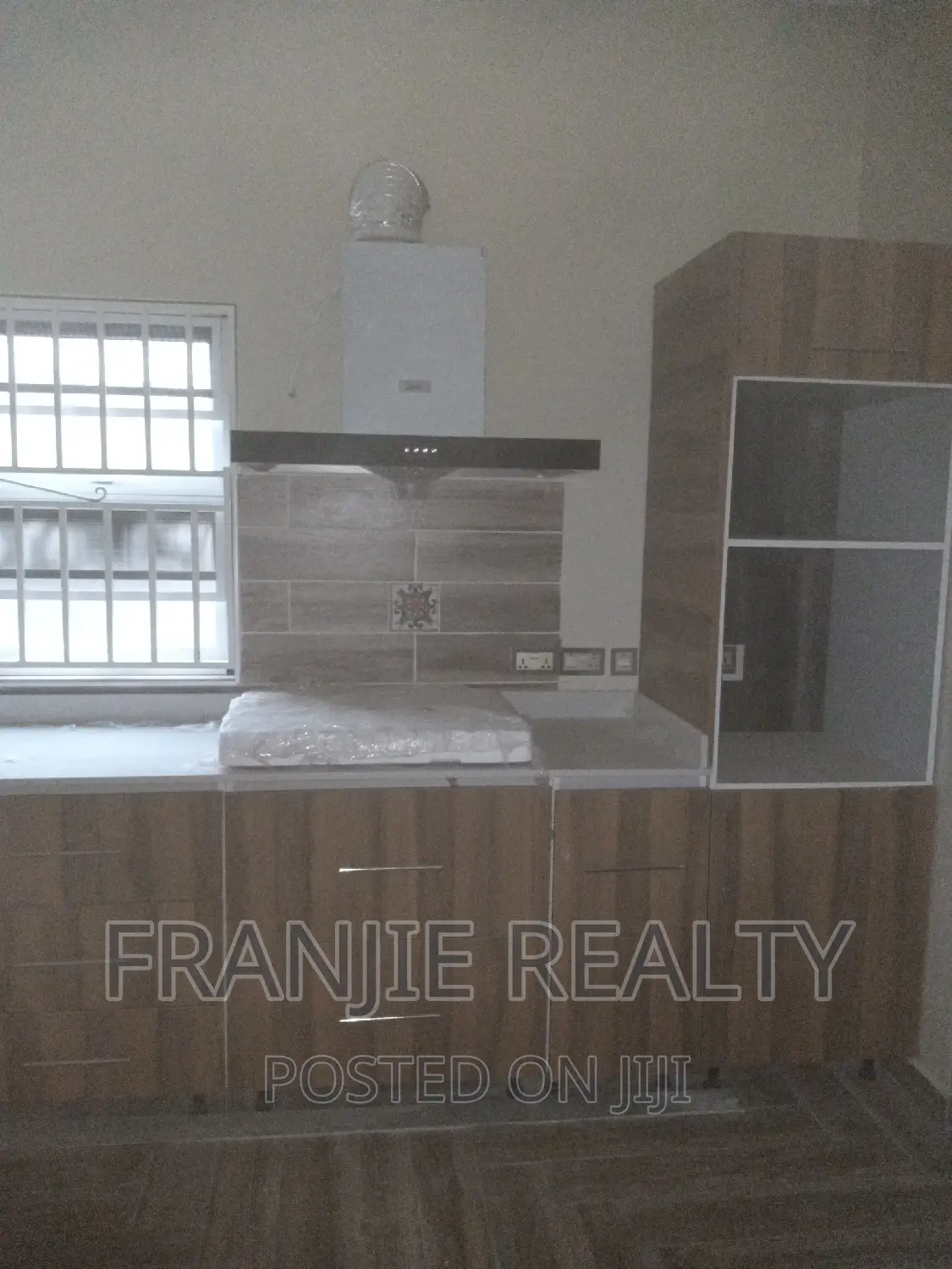 4bdrm House in Franjie Realty, West Hills Mall Area for sale