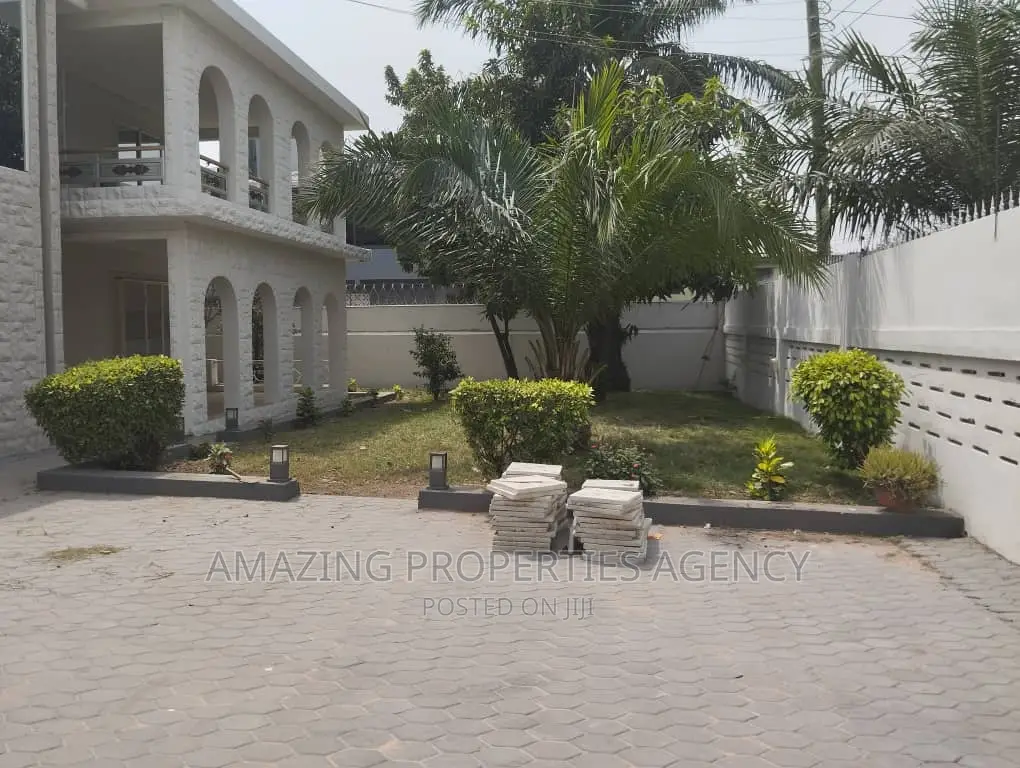 4bdrm House in Labone for rent