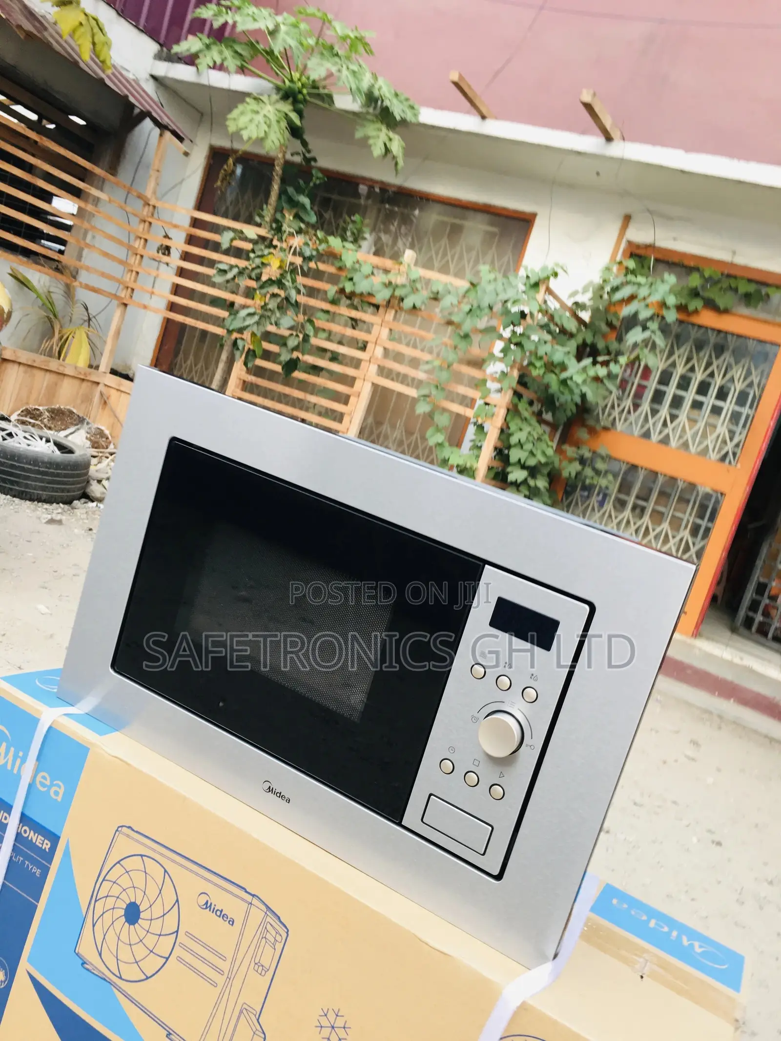 AM717B57 Electric Sliver Midea 17 Liters Microwave Built-In