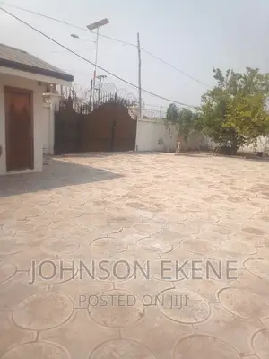 4bdrm Duplex in East Legon for sale