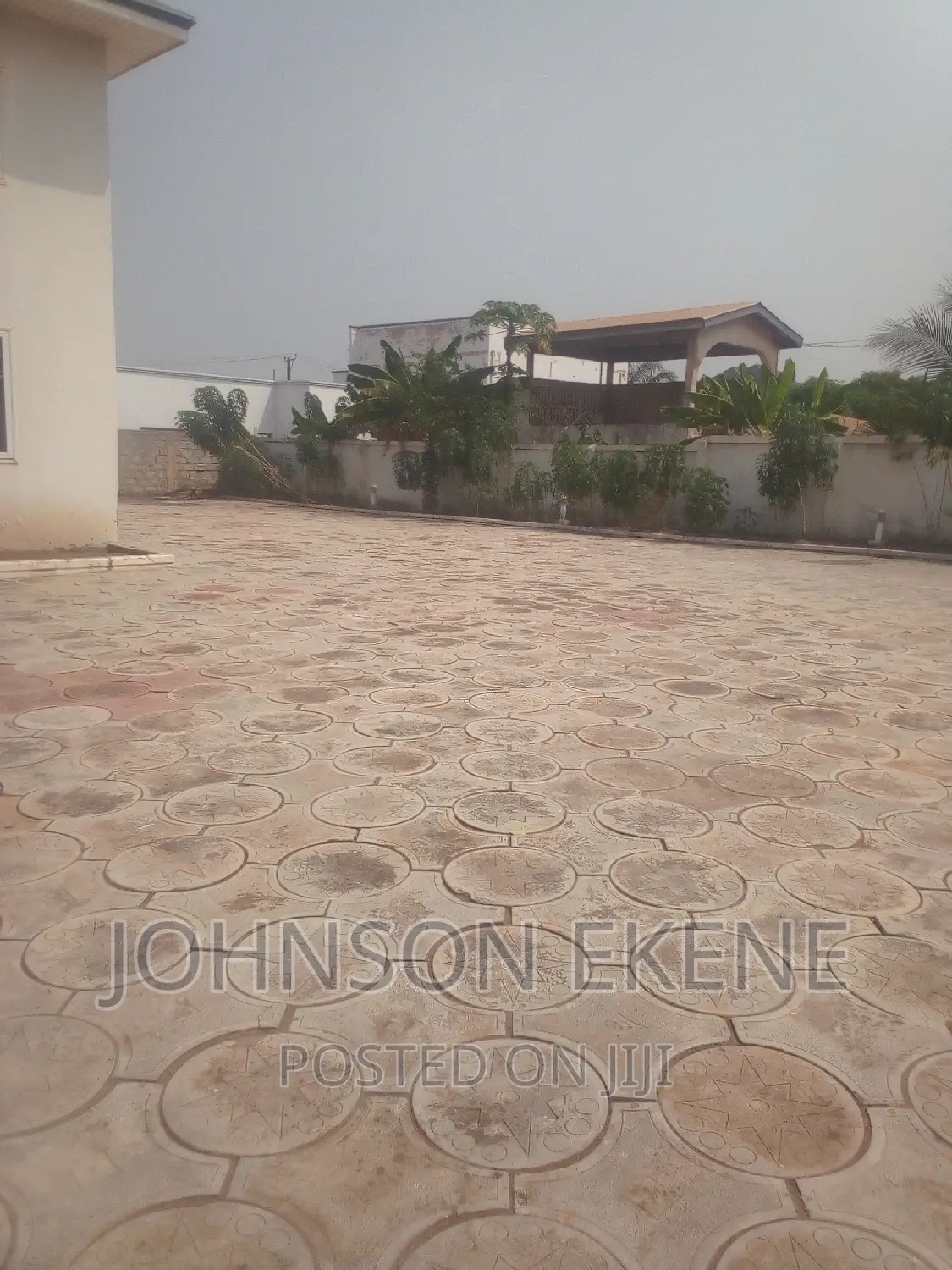 4bdrm Duplex in East Legon for sale