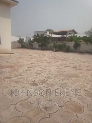 4bdrm Duplex in East Legon for sale