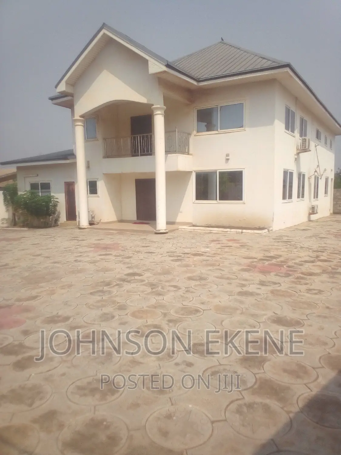 4bdrm Duplex in East Legon for sale