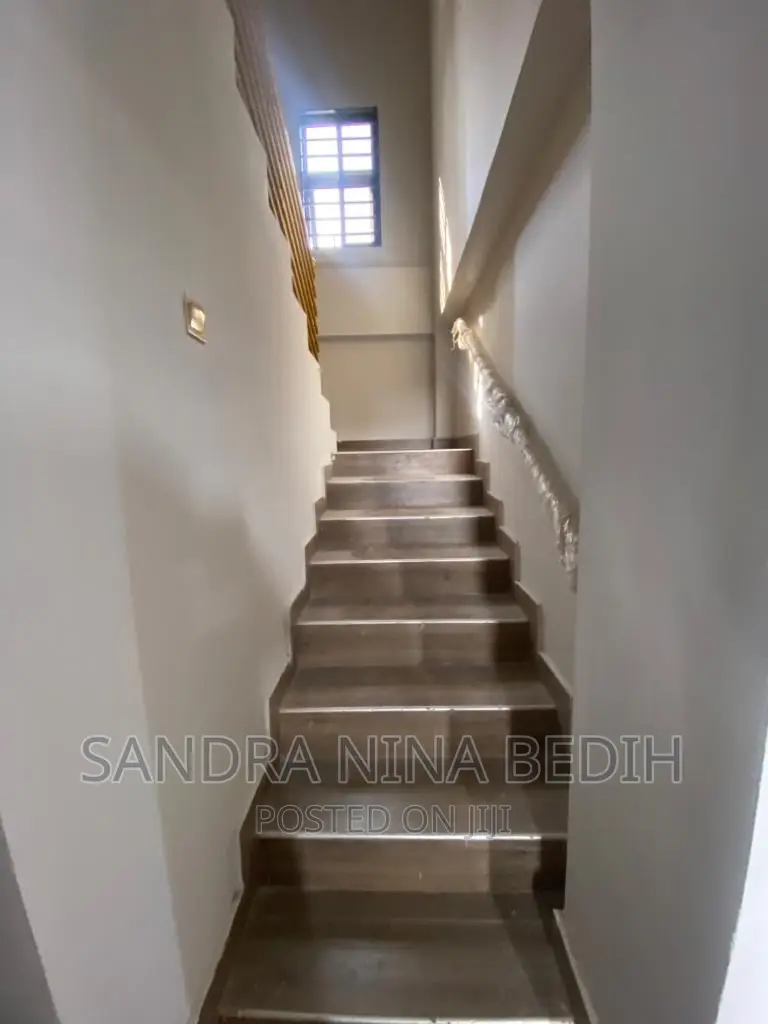 3bdrm House in Ogbojo, East Legon for rent