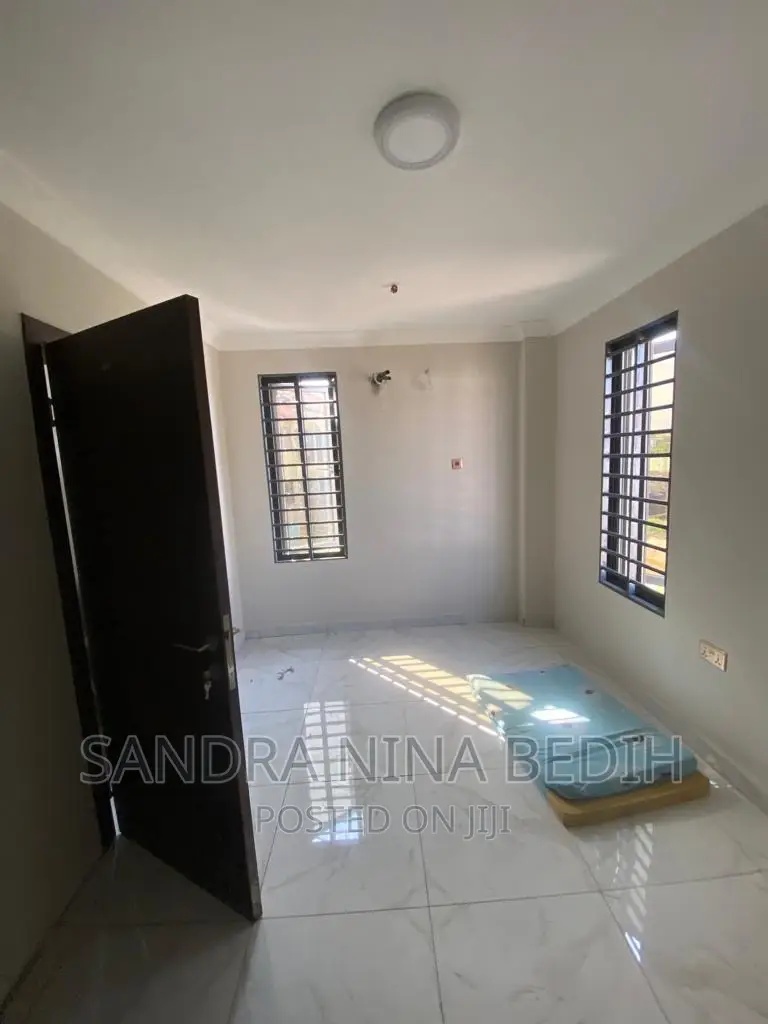 3bdrm House in Ogbojo, East Legon for rent
