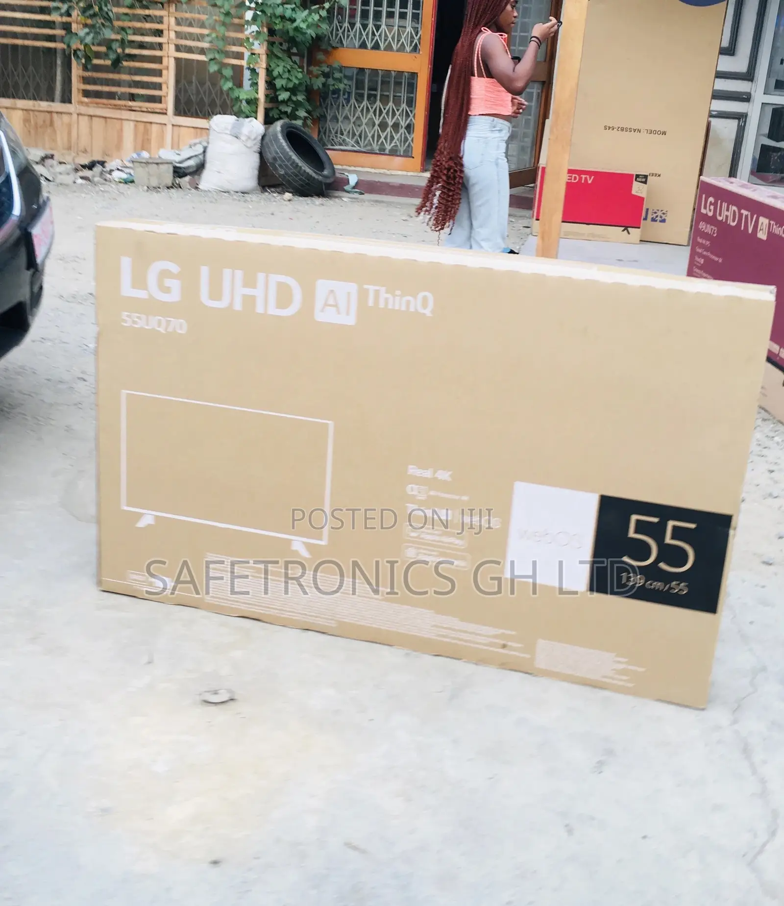 Electric Black UQ70 55 Inches Smart UHD LG Glossy LED Tv
