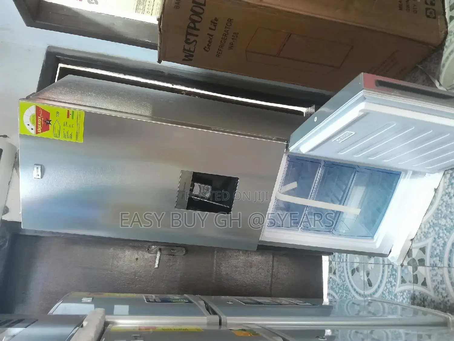 Pearl Refrigerator With Water Dispenser