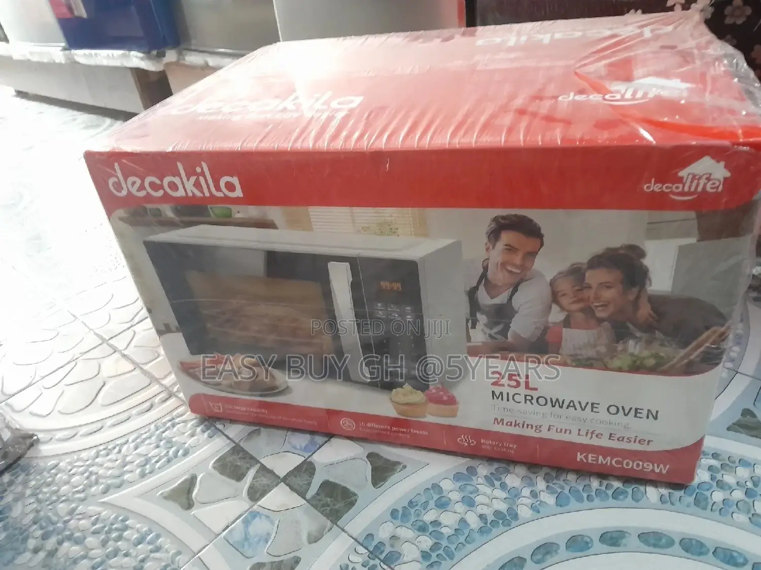 Fresh in Box Modern Microwave Oven Decakila
