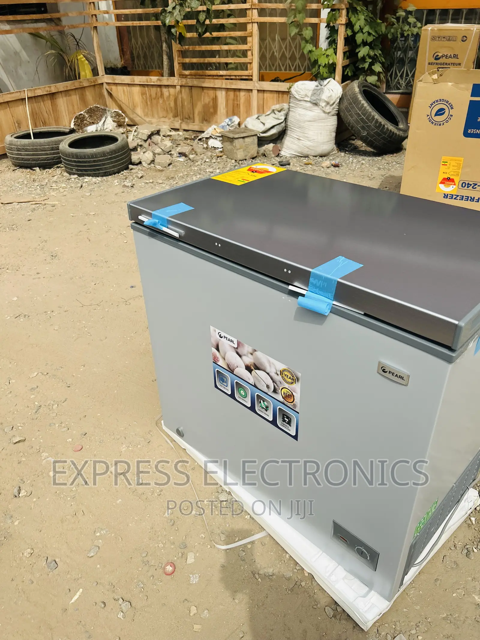 High ___ Performance Sleek Chest Freezer Pearl 200L