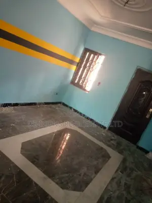 5bdrm House in De-Icons Real Estate, Awutu Senya East Municipal