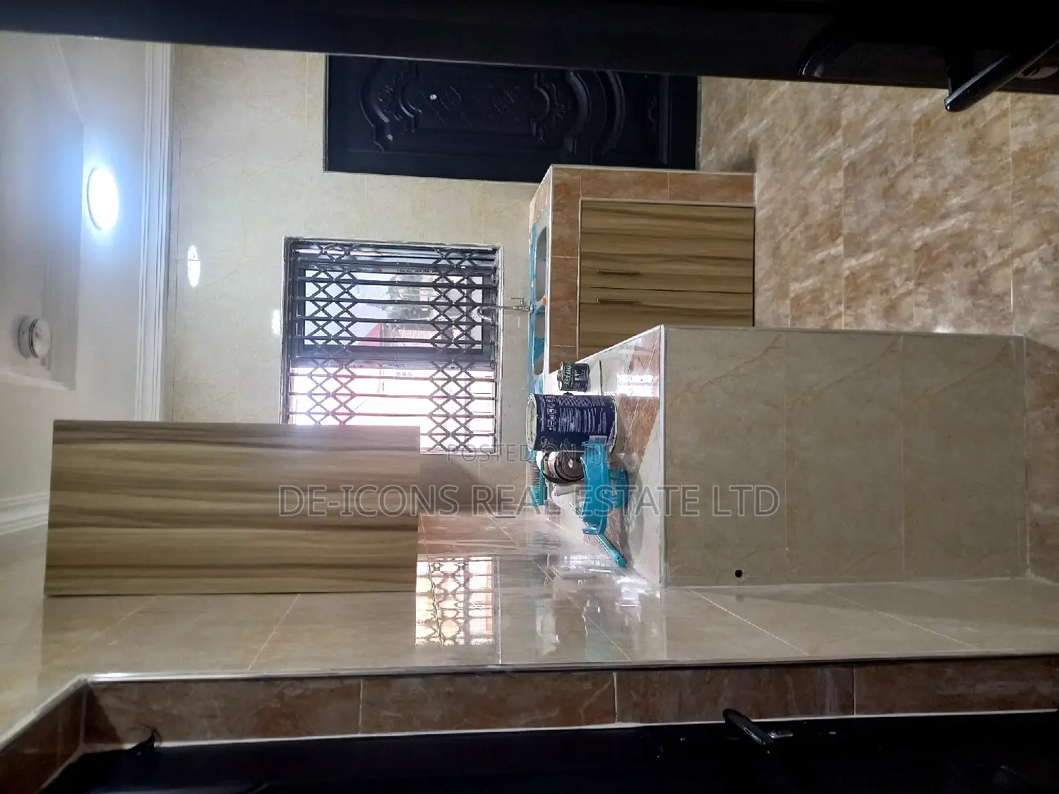 2bdrm Duplex in De-Icons Real Estate, Awutu Senya East Municipal