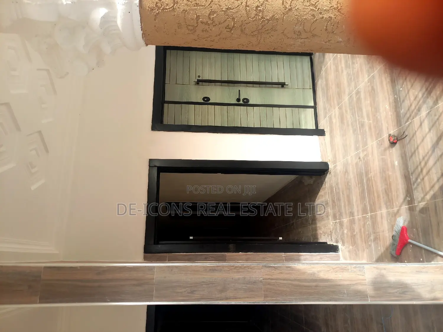2bdrm Duplex in De-Icons Real Estate, Awutu Senya East Municipal