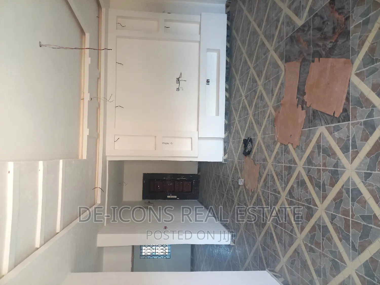 2bdrm Maisonette in De-Icons Real Estate, Awutu Senya East Municipal