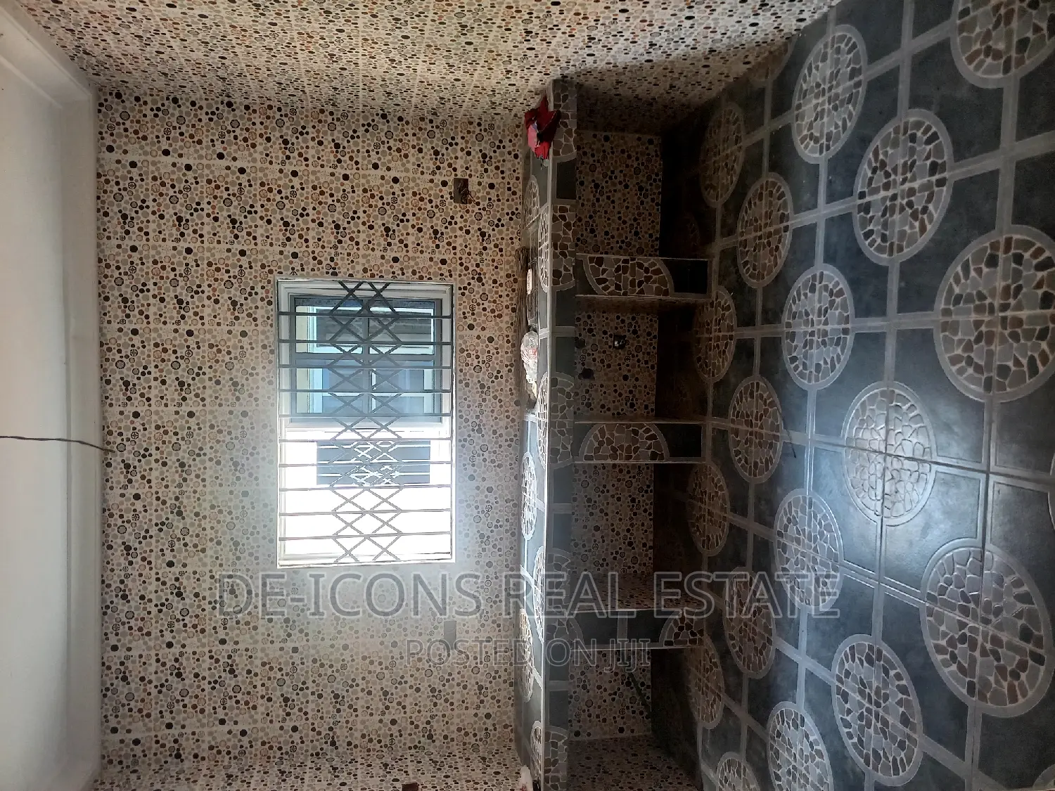 2bdrm Maisonette in De-Icons Real Estate, Awutu Senya East Municipal