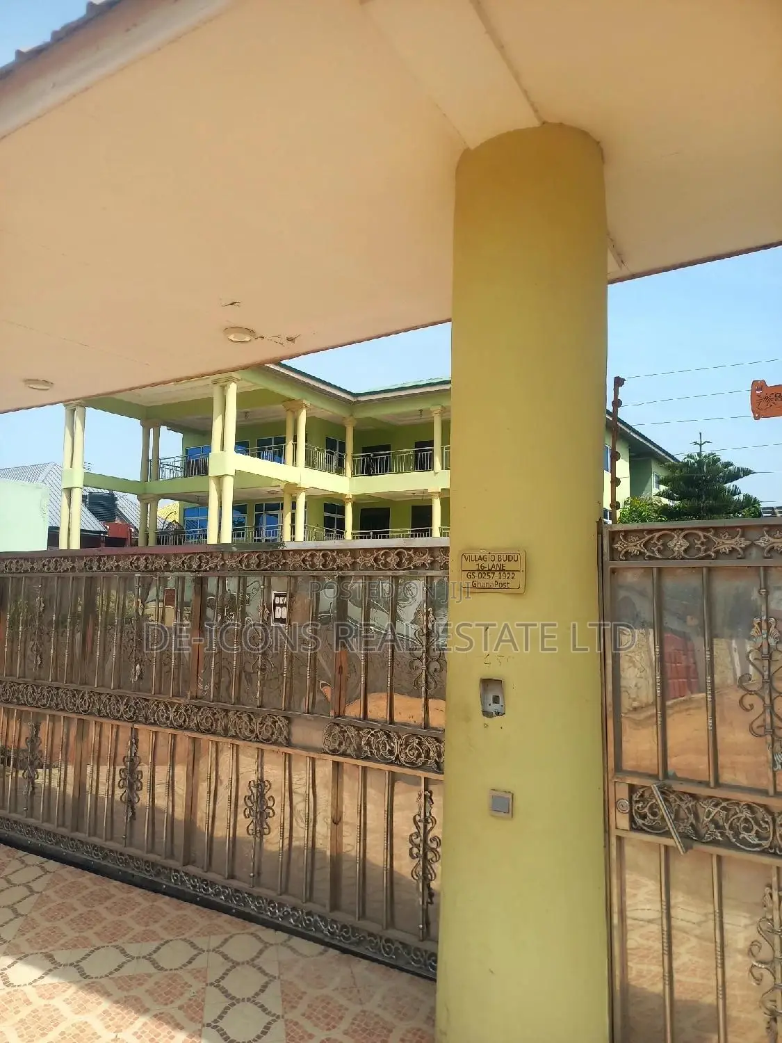 2bdrm Duplex in De-Icons Real Estate, Awutu Senya East Municipal