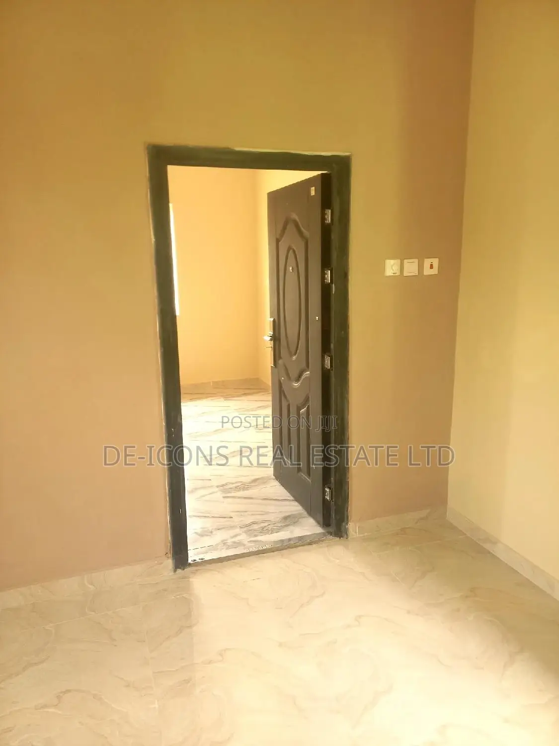 2bdrm Duplex in De-Icons Real Estate, Awutu Senya East Municipal
