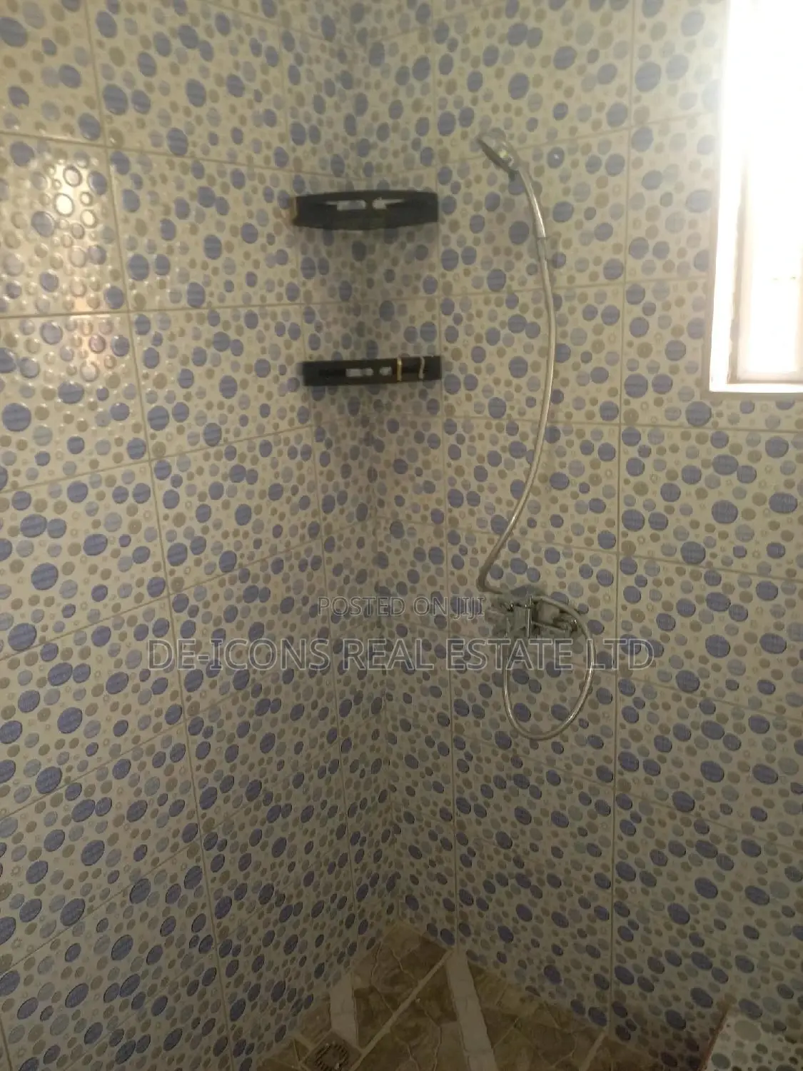 2bdrm Duplex in De-Icons Real Estate, Awutu Senya East Municipal
