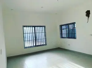 3bdrm House in School Junction, Ashaley Botwe for sale