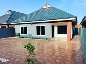 3bdrm House in School Junction, Ashaley Botwe for sale