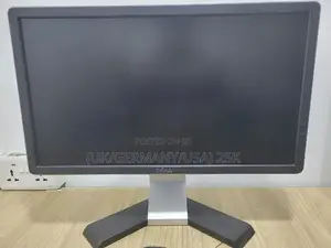 “Neat Dell P1919h 19” Monitor – Perfect For Office & School”