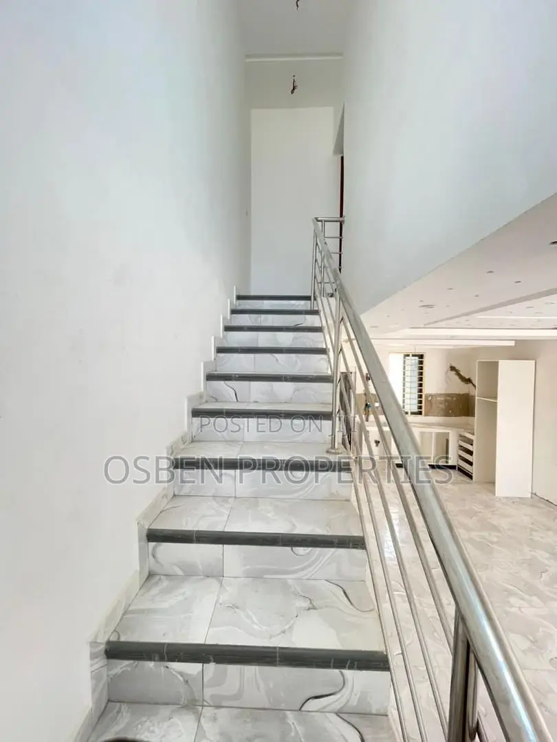 2bdrm Duplex in Pleasant Properties, Accra Metropolitan for sale