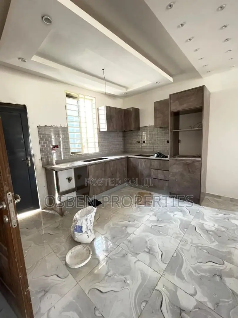 2bdrm Duplex in Pleasant Properties, Accra Metropolitan for sale