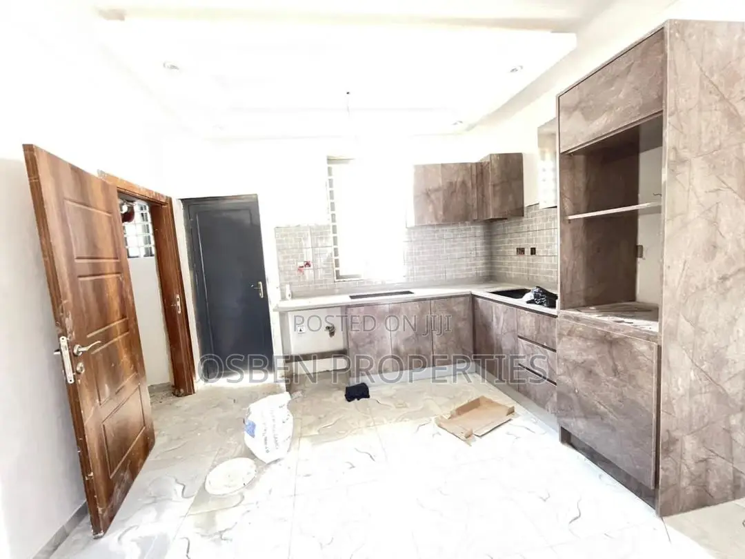 2bdrm Duplex in Pleasant Properties, Accra Metropolitan for sale