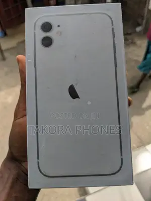 New Apple iPhone 11 128 GB White