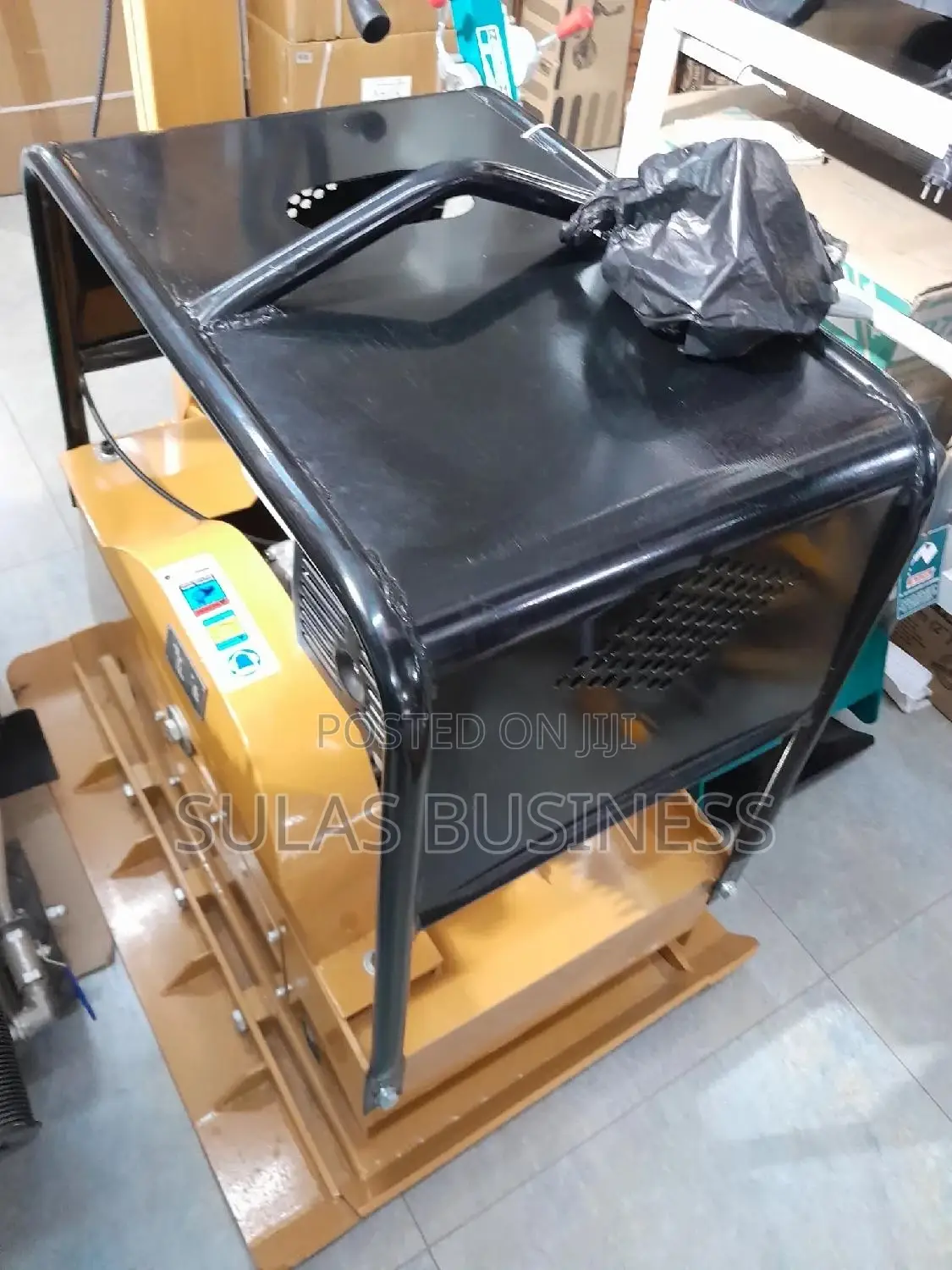 Robin Compactor Plate