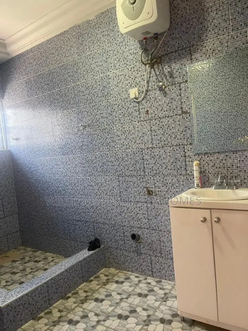2bdrm Apartment in Community 18 Area, Spintex for rent