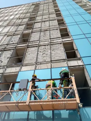 Man Lift Crane for Hiring